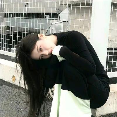 艳谍飘香
